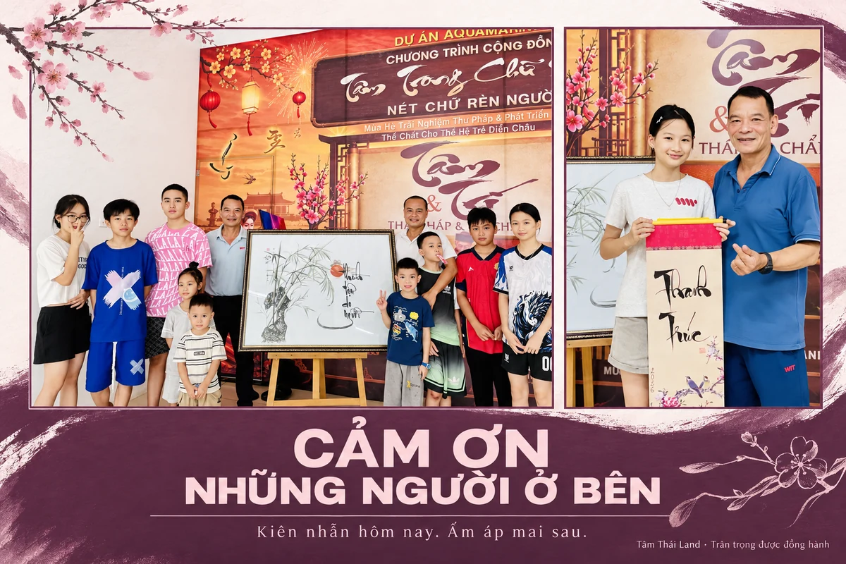Ảnh nhóm tại chương trình Tâm trong chữ sáng và góc chụp người lớn cùng em nhỏ cầm cuộn chữ