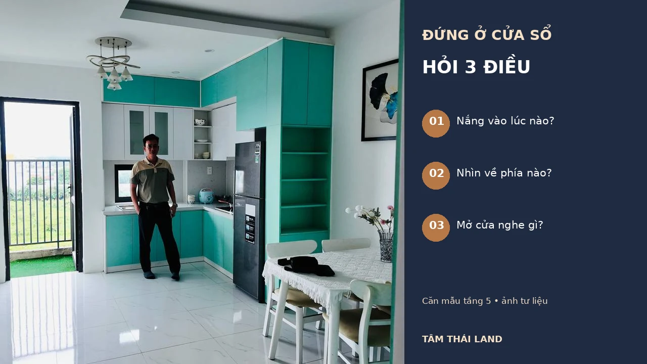Cửa và ban công căn mẫu tầng 5 Nhà ở xã hội Thăng Long cùng ba câu hỏi về nắng, tầm nhìn, âm thanh.