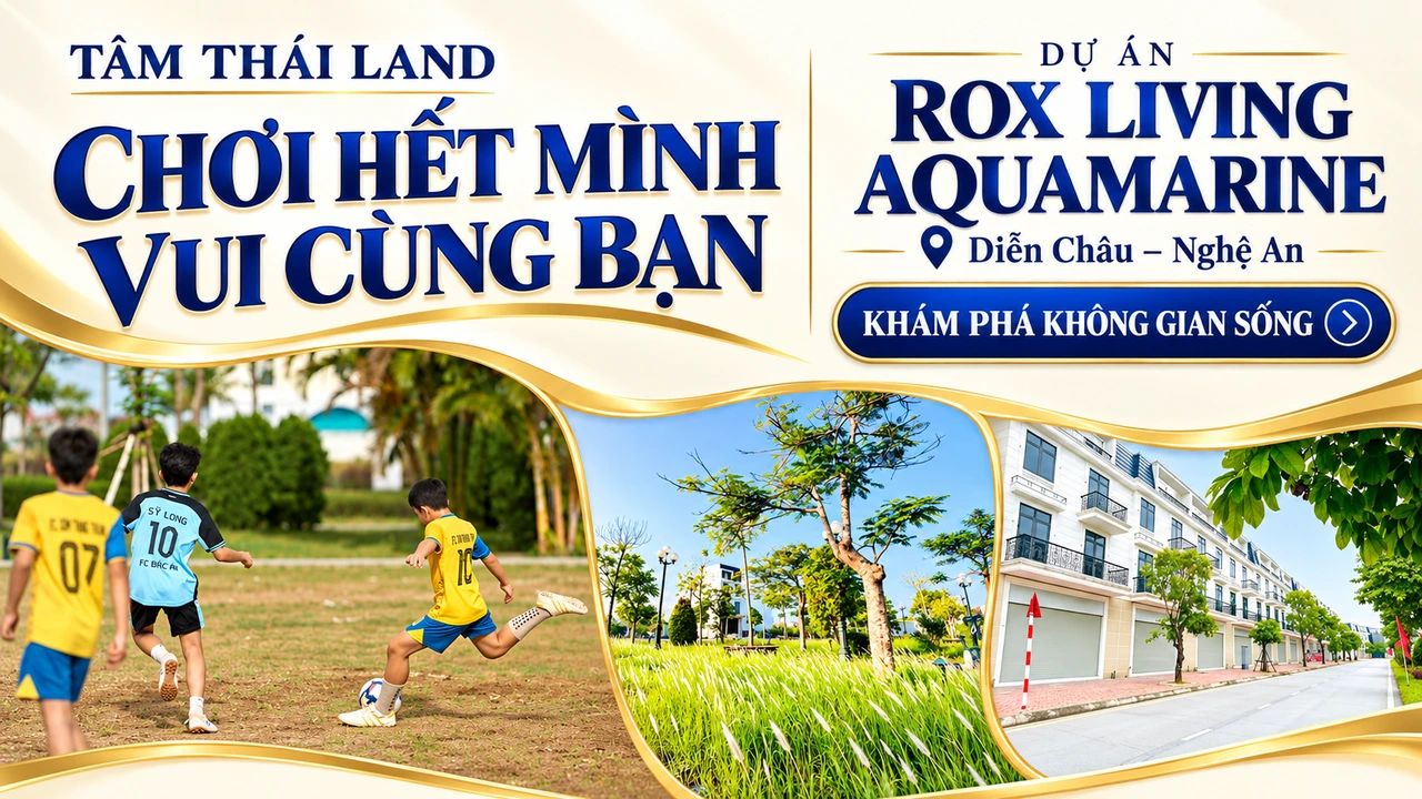 Trẻ chơi bóng, cây xanh và dãy nhà trong tư liệu Aquamarine.